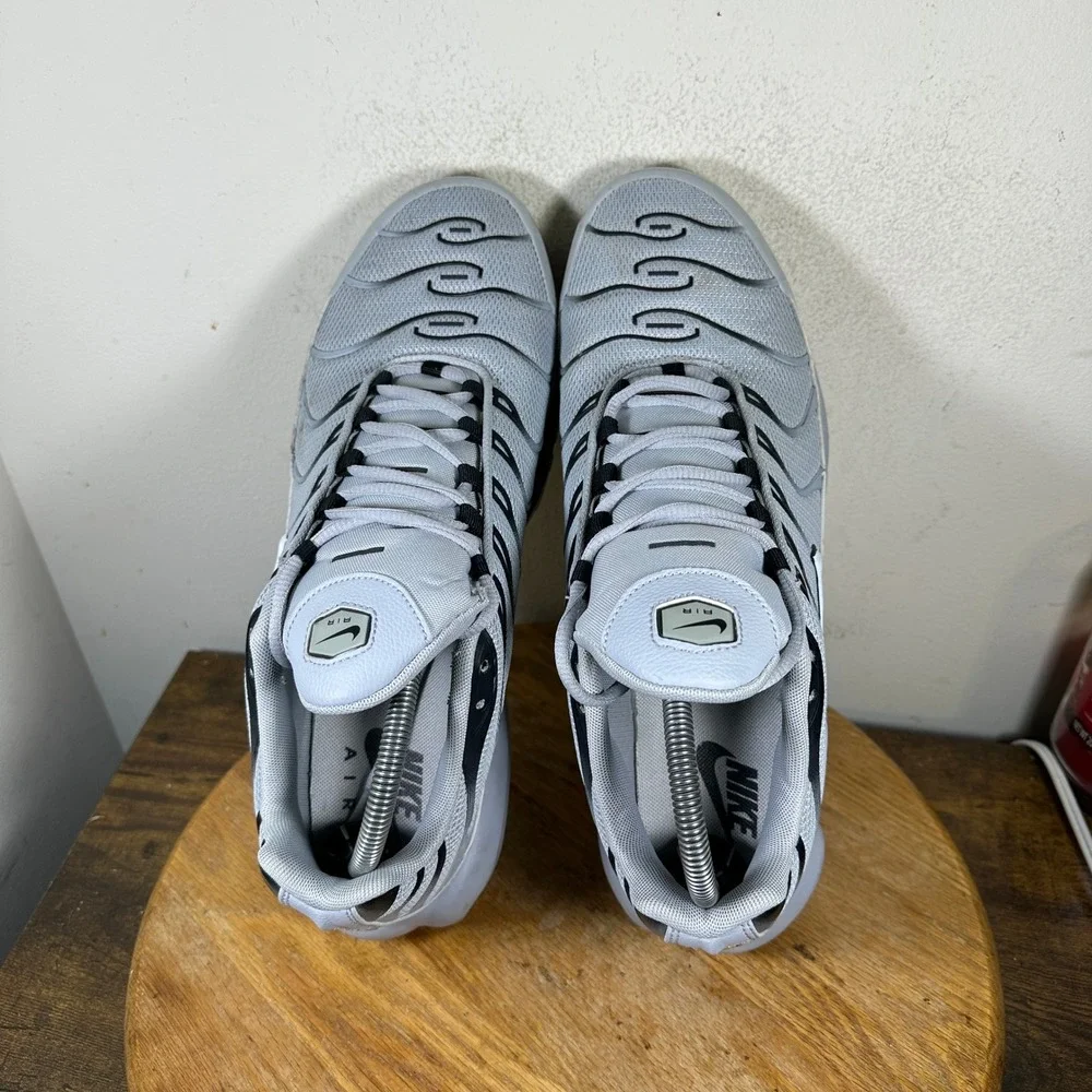 Nike Air Max Plus TN Wolf Grey Black 852630-021 Mens Size 12 Shoes